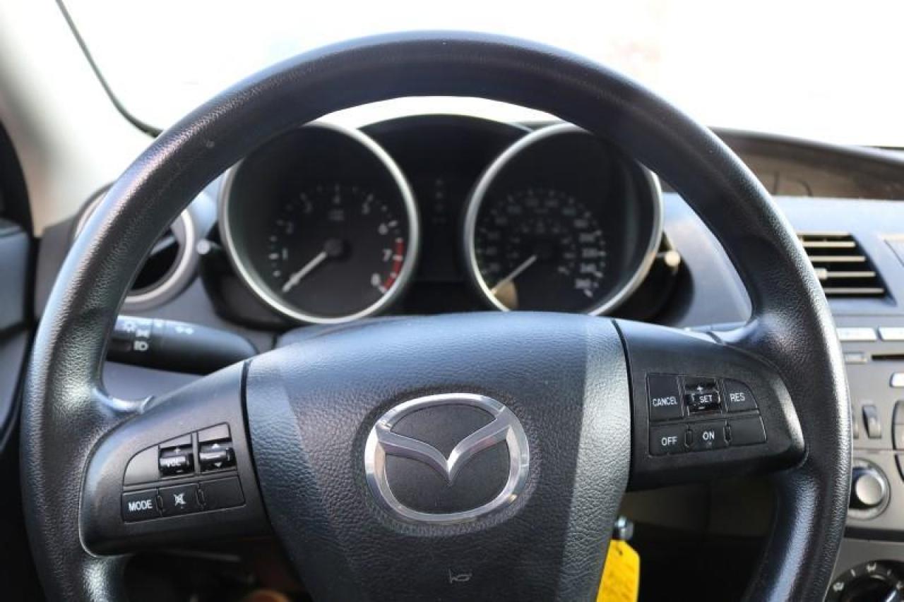 2010 Mazda MAZDA3 I Sport Photo