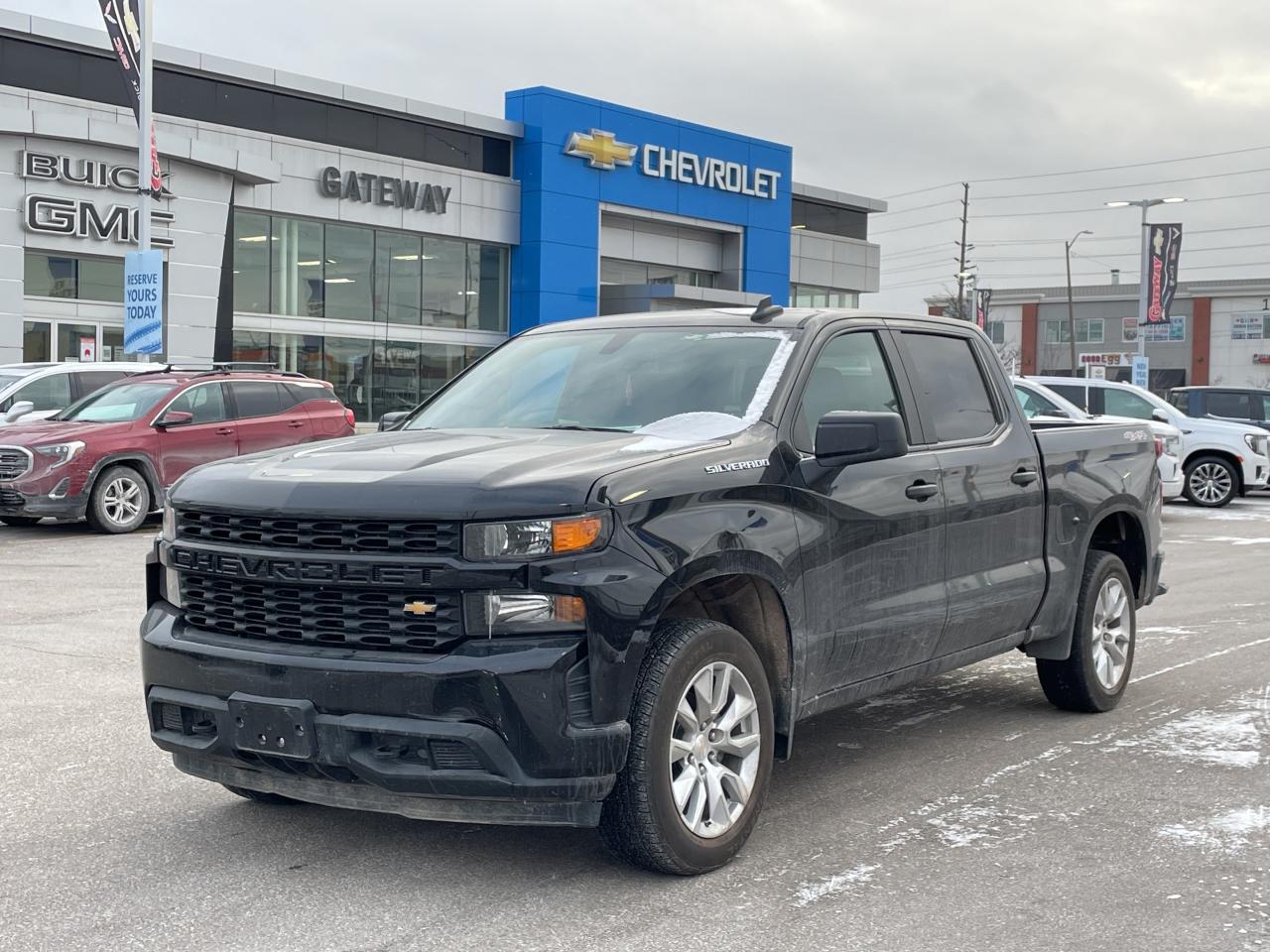 Used 2020 Chevrolet Silverado 1500 Custom / 4X4 / CREW CAB / for sale in Brampton, ON