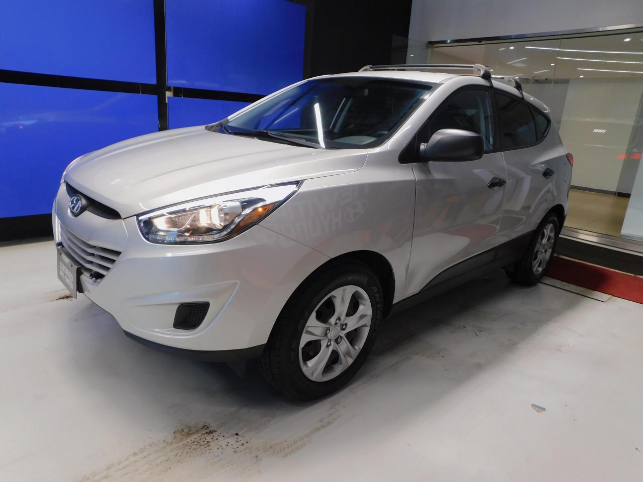 2015 Hyundai Tucson GL Heated Seats Bluetooh A/C Photo