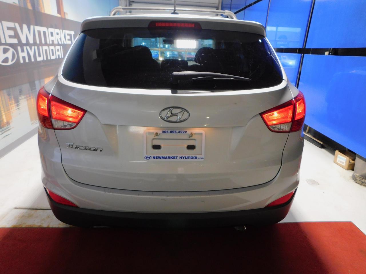 2015 Hyundai Tucson GL Heated Seats Bluetooh A/C Photo