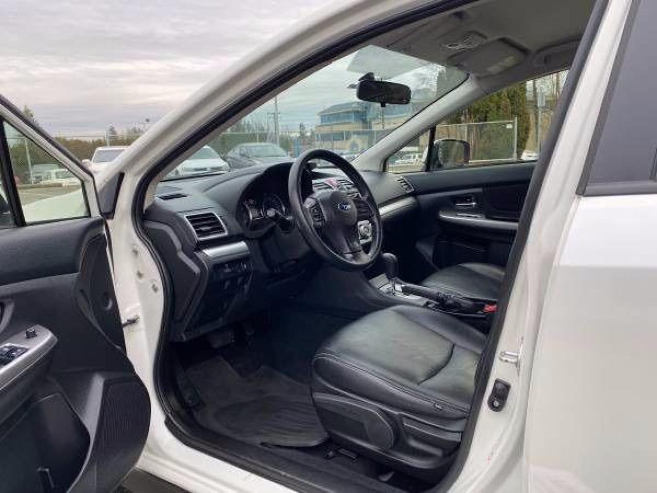 2015 Subaru XV Crosstrek 2.0i w/Touring Pkg - Photo #12