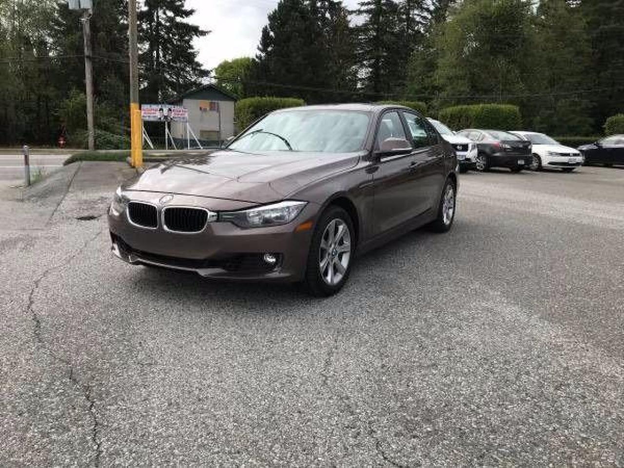 2013 BMW 328xi 328i xDrive - Photo #2