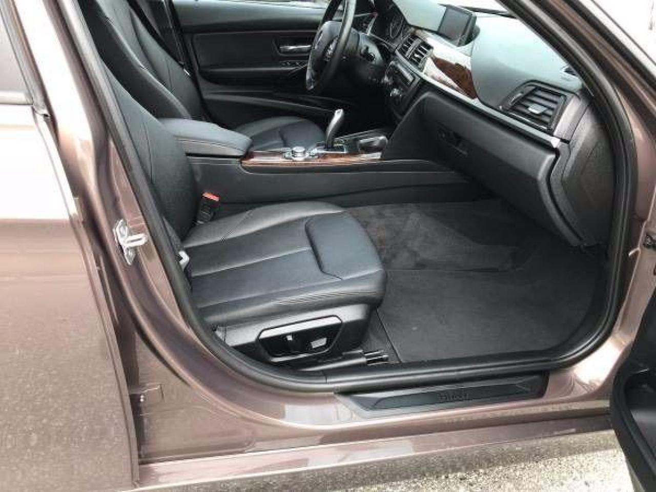 2013 BMW 328xi 328i xDrive - Photo #10