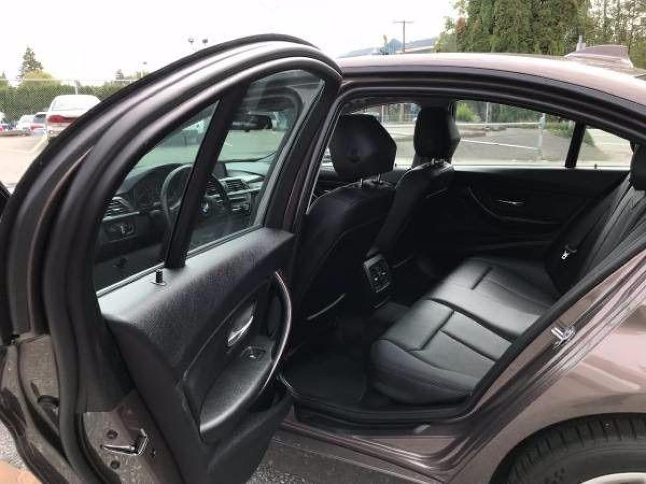 2013 BMW 328xi 328i xDrive - Photo #15