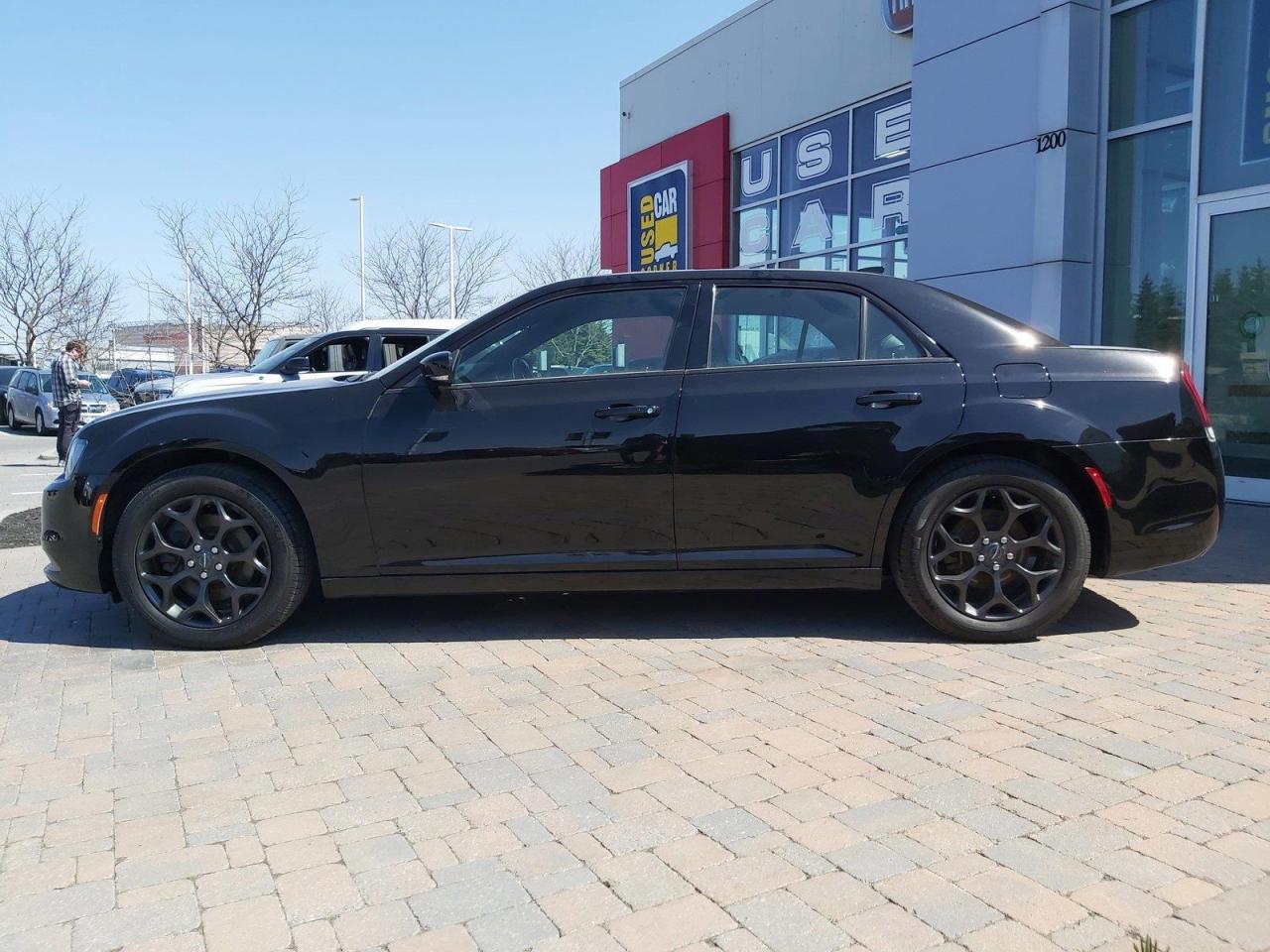 2020 Chrysler 300 S Photo3
