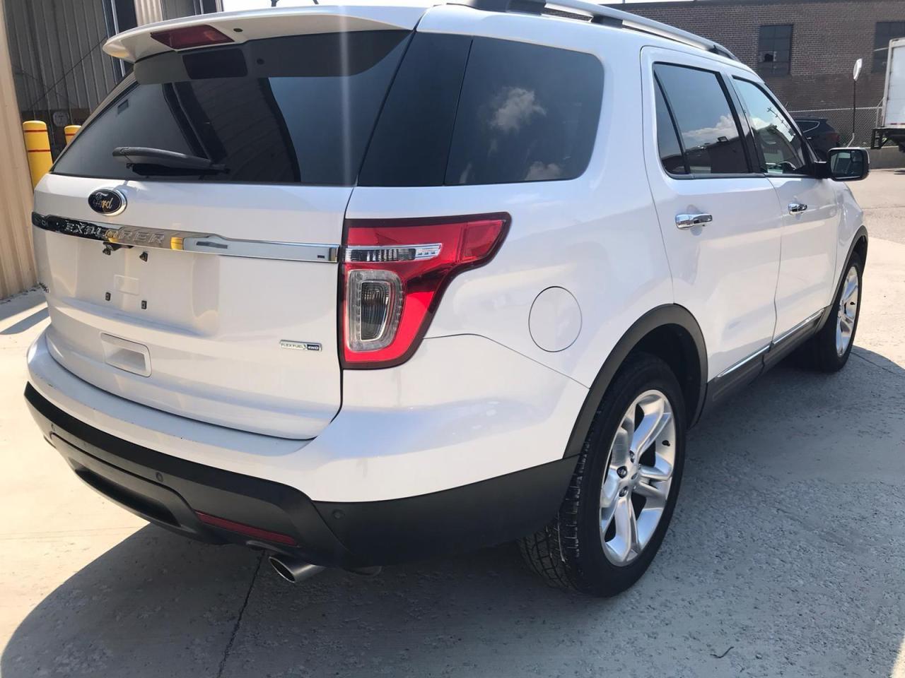 2013 Ford Explorer LIMITED Photo3