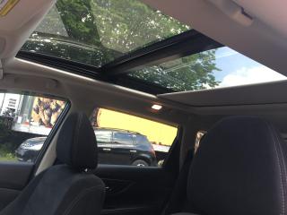 2015 Nissan Rogue SV. PANO ROOF, REVERSE CAMERA - Photo #9