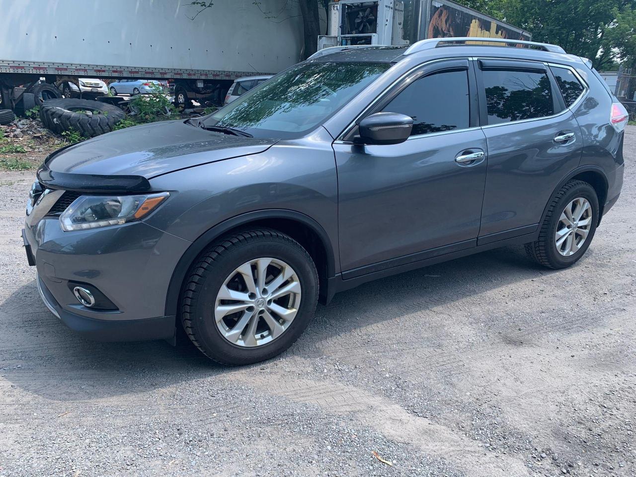 2015 Nissan Rogue SV. PANO ROOF, REVERSE CAMERA - Photo #1