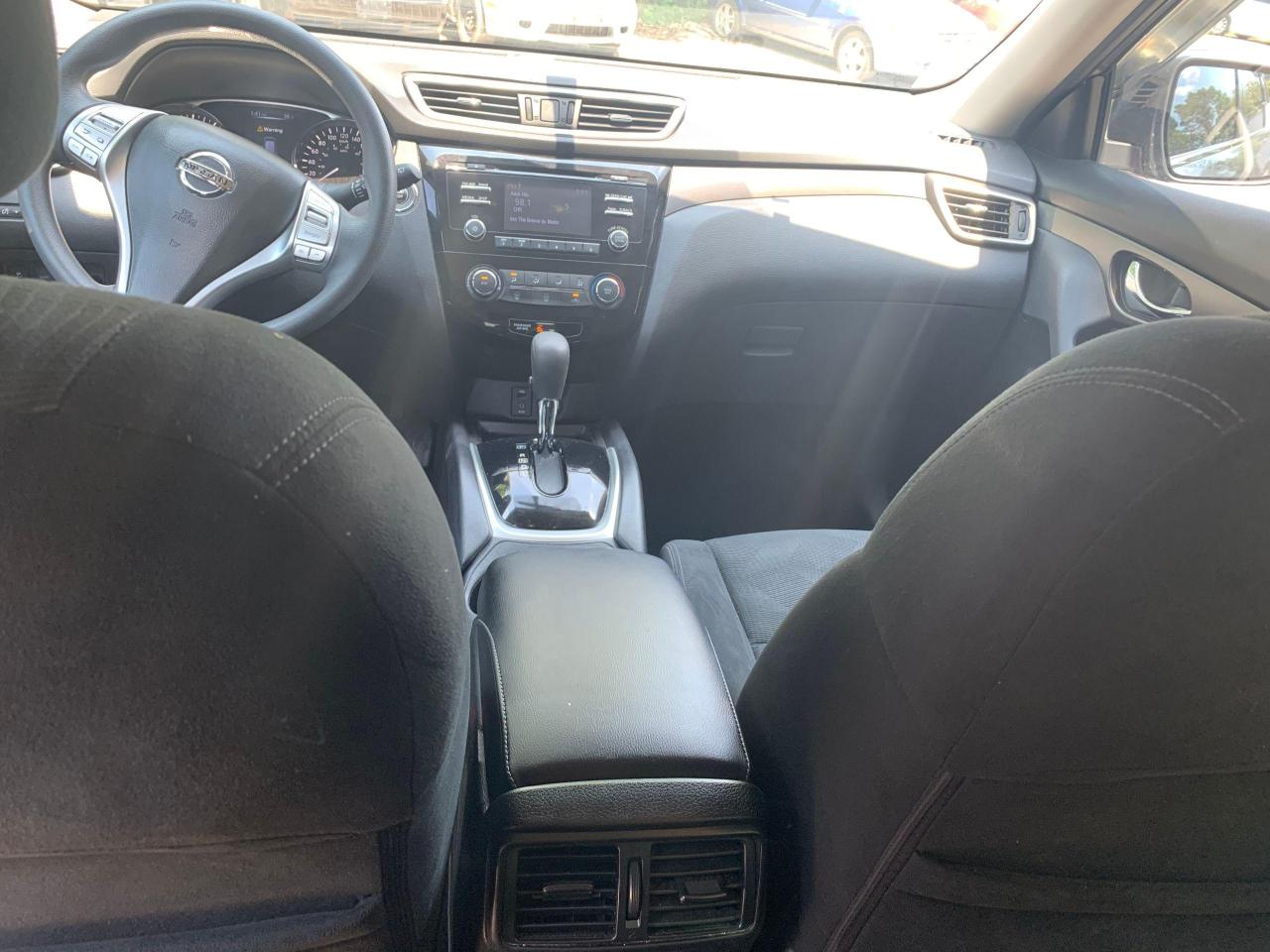 2015 Nissan Rogue SV. PANO ROOF, REVERSE CAMERA - Photo #8