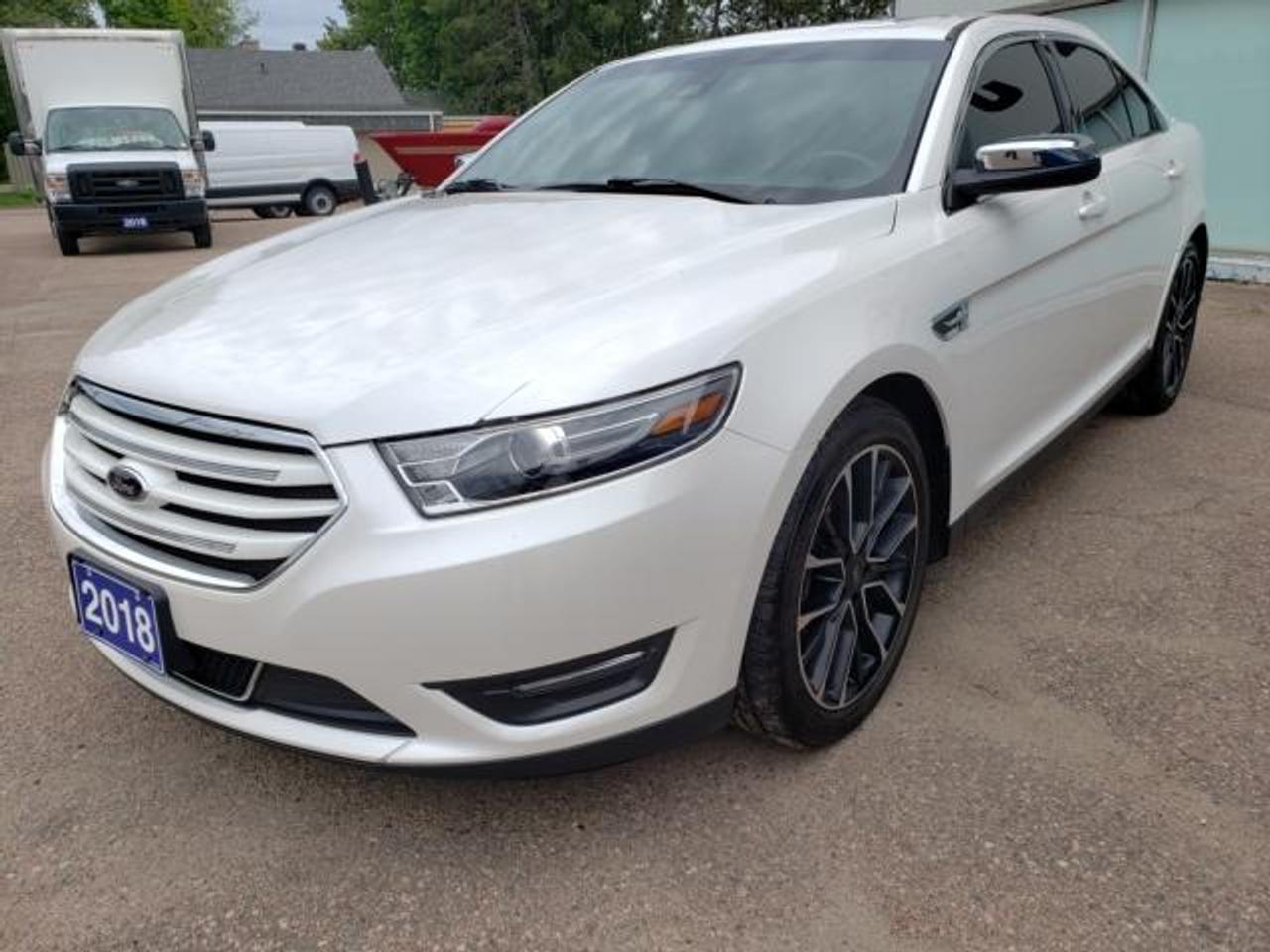 2018 Ford Taurus LIMITED Photo5