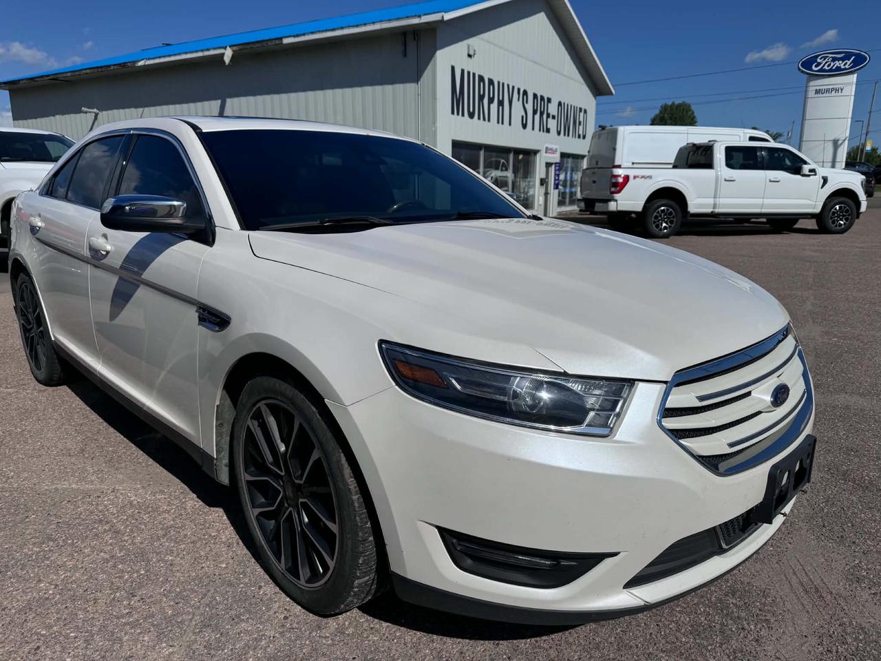 2018 Ford Taurus LIMITED Photo5