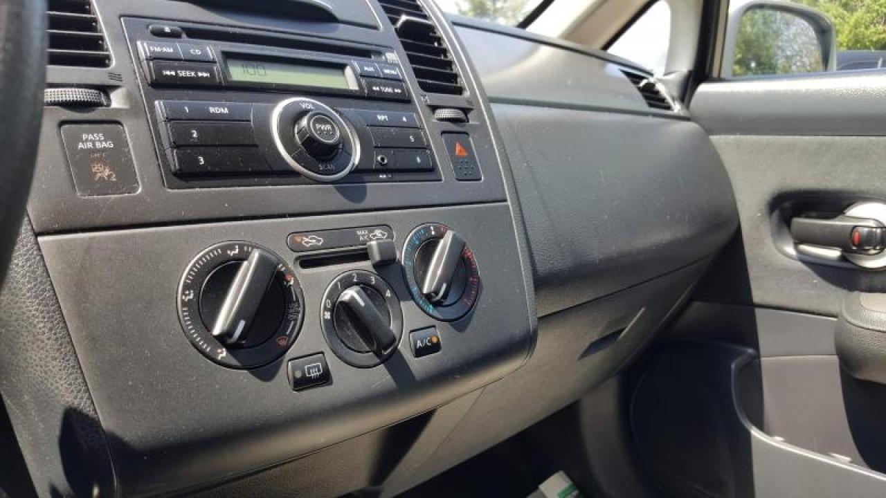 2011 Nissan Versa / Certified / Excellent Condition  / Warranty Photo