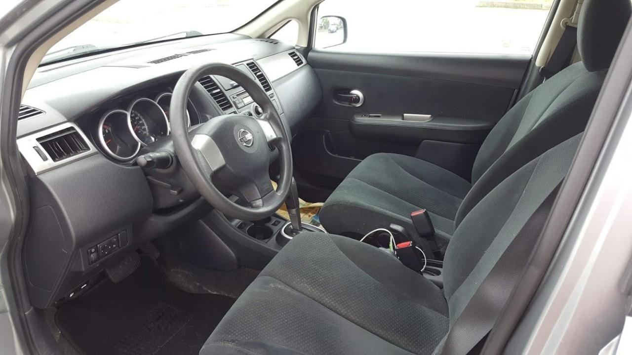 2011 Nissan Versa / Certified / Excellent Condition  / Warranty Photo