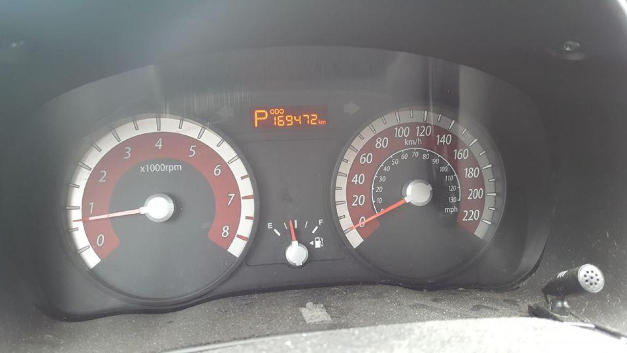 2010 Kia Rio Rio 5 / Certified / Warranty Photo2