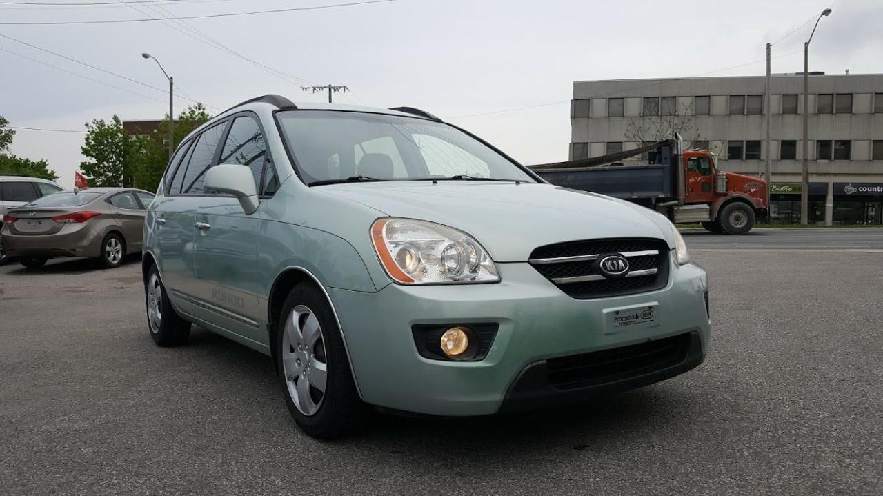 2008 Kia Rondo Excellent Condition / Certified  / Warranty Photo