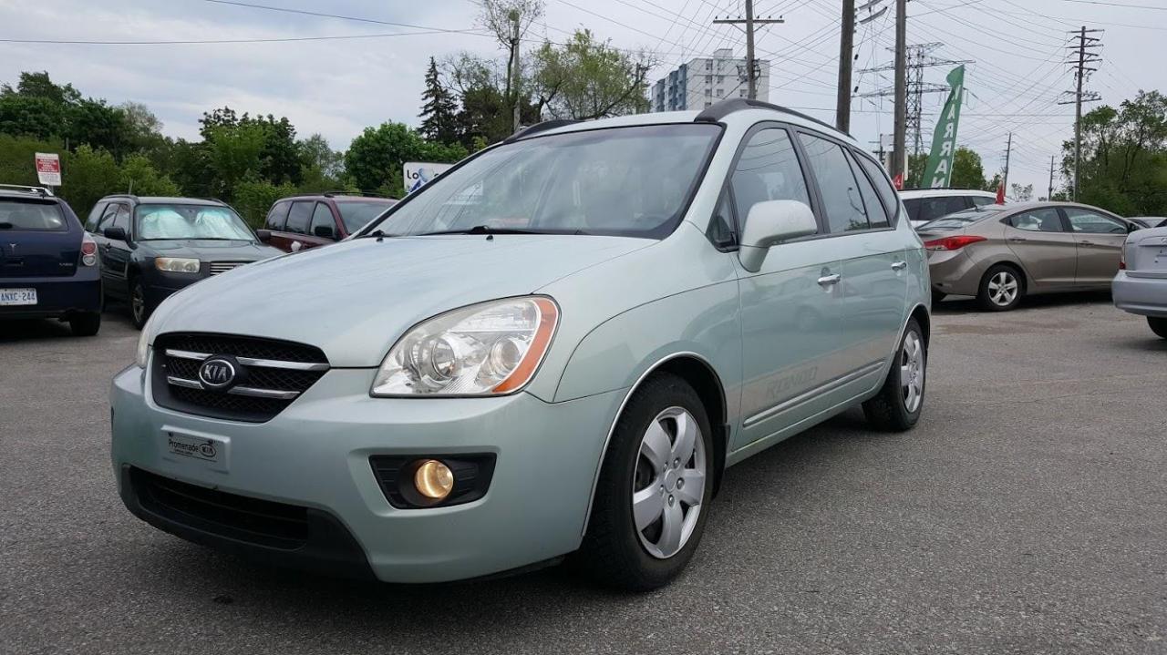 2008 Kia Rondo Excellent Condition / Certified  / Warranty Photo
