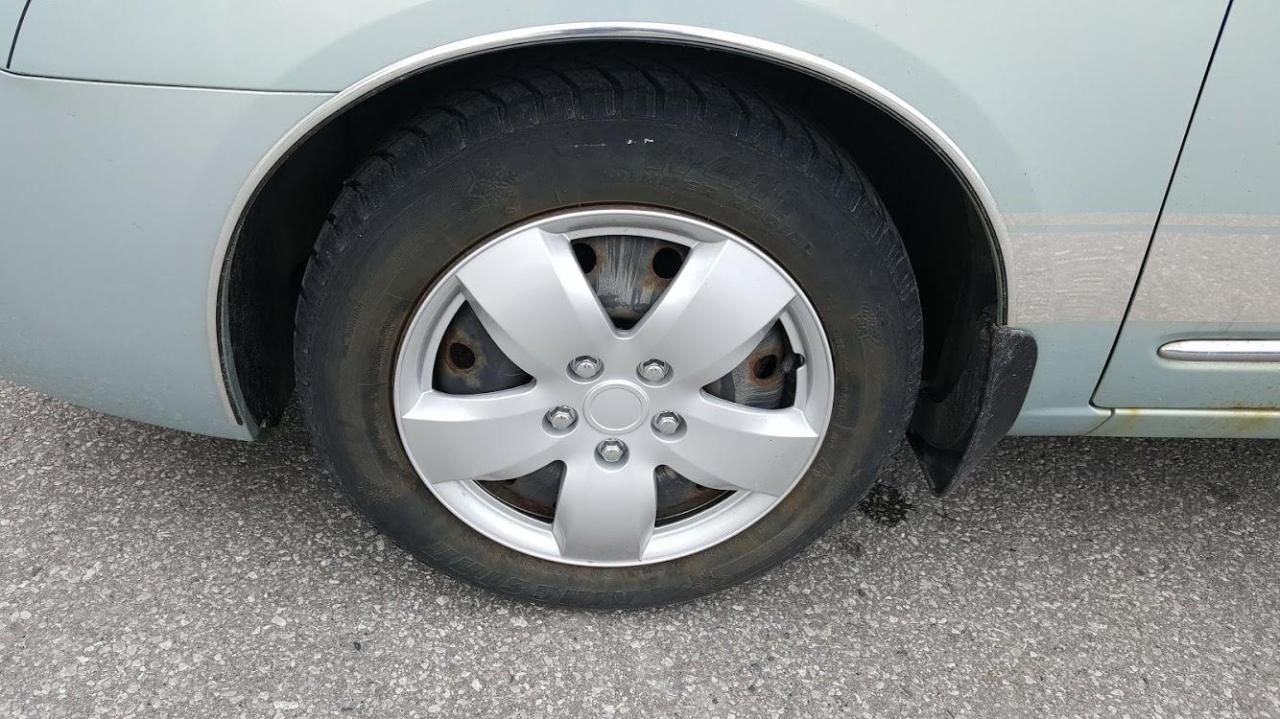 2008 Kia Rondo Excellent Condition / Certified  / Warranty Photo