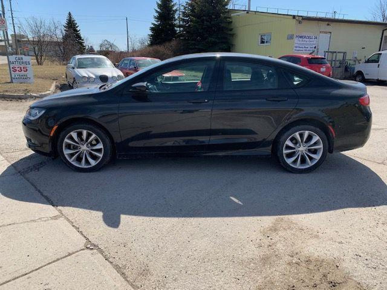 2015 Chrysler 200 S Model,Certified,Low km’s,A/C cold,Beautiful Ride Photo