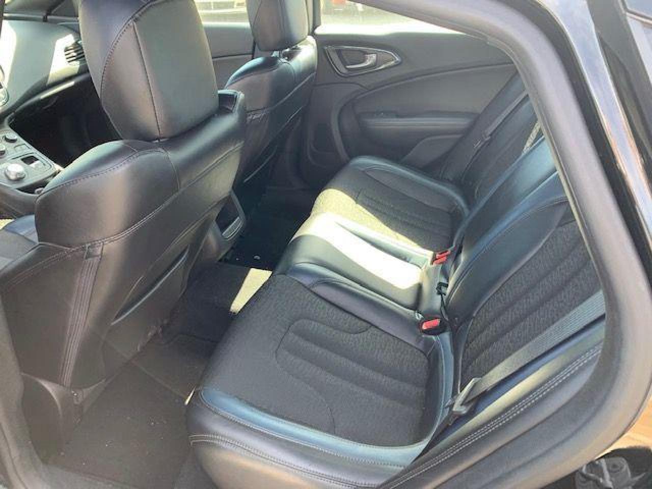 2015 Chrysler 200 S Model,Certified,Low km’s,A/C cold,Beautiful Ride Photo