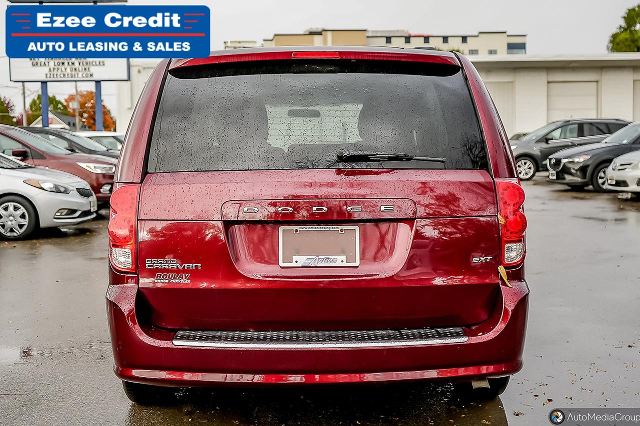 2017 Dodge Grand Caravan SXT Photo
