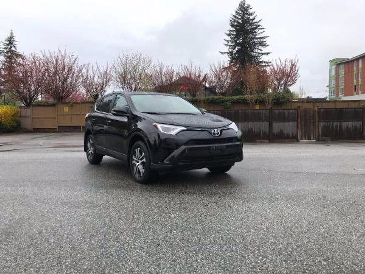 2016 Toyota RAV4 LE - Photo #1