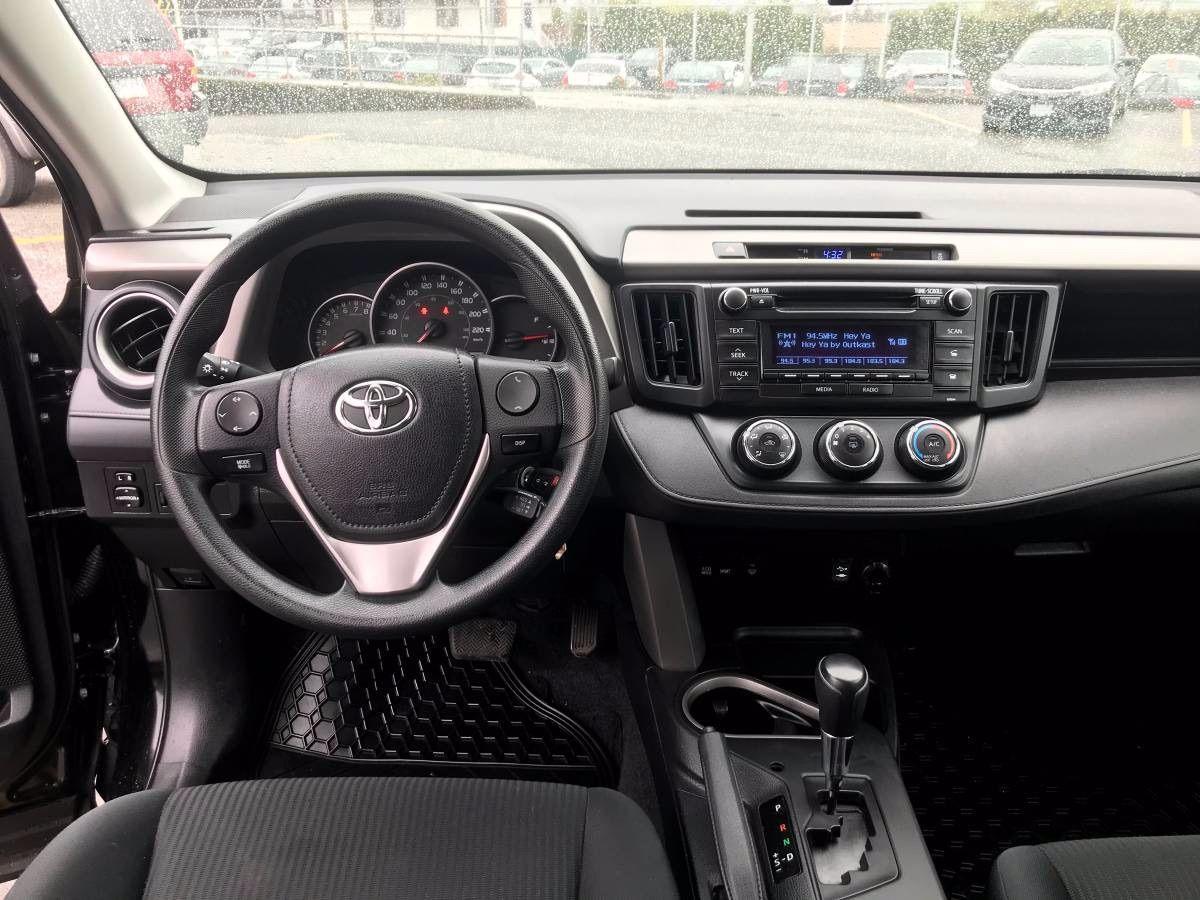 2016 Toyota RAV4 LE - Photo #11