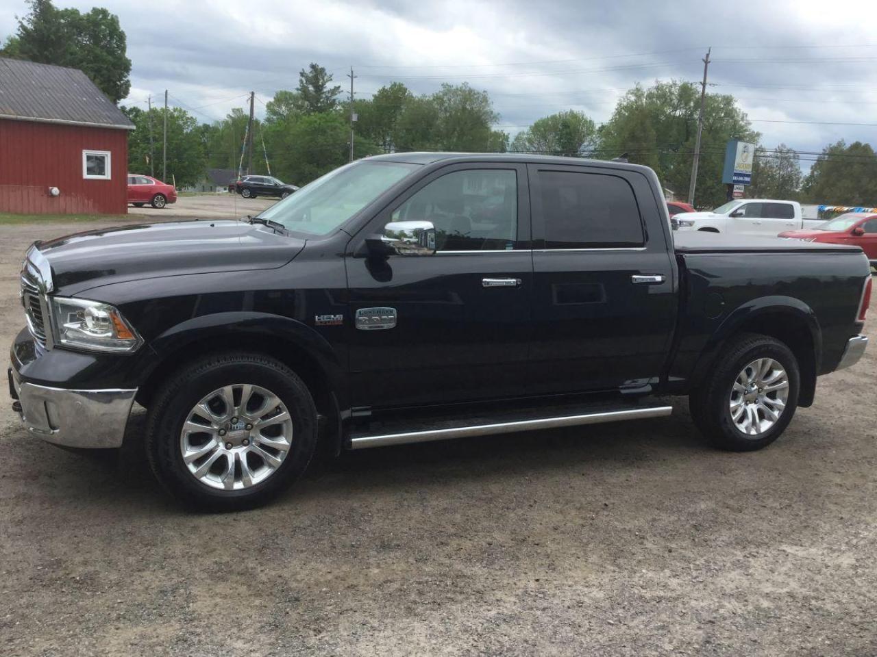 2018 RAM 1500 Longhorn Photo3