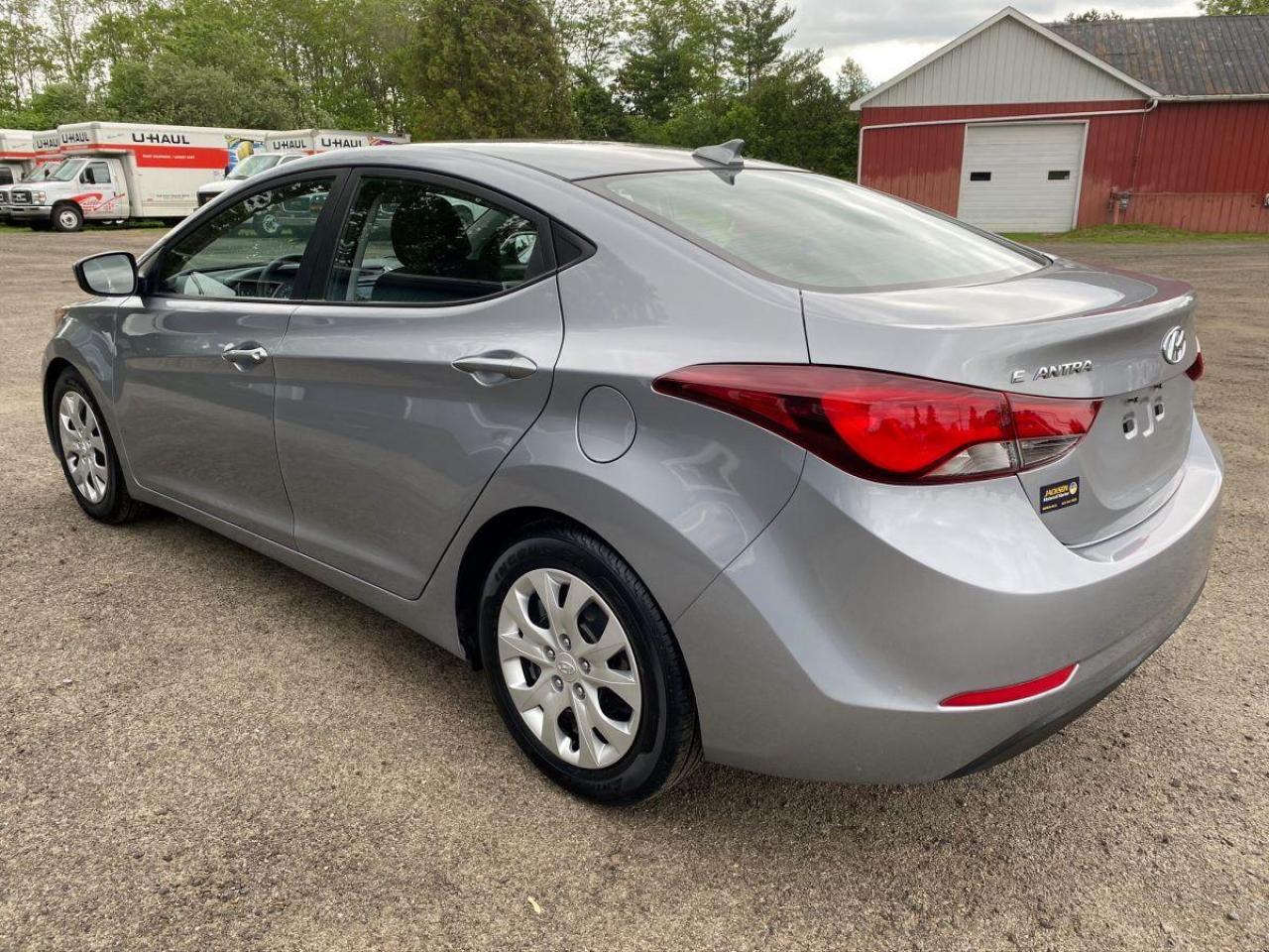 2016 Hyundai Elantra GL Photo4
