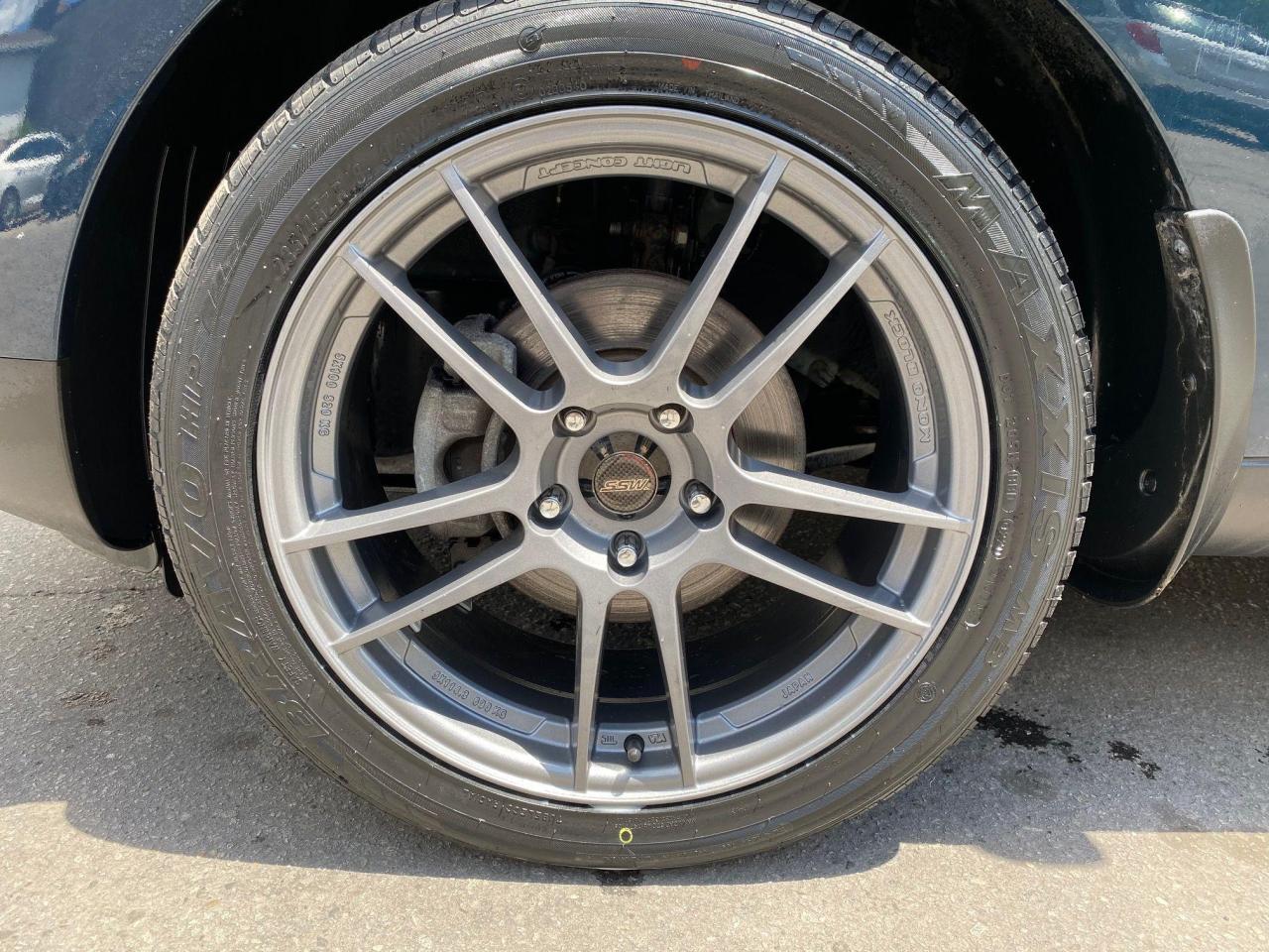 2017 Kia Soul Top of the line EX Tech! Low Milage! No Accidents! Photo4