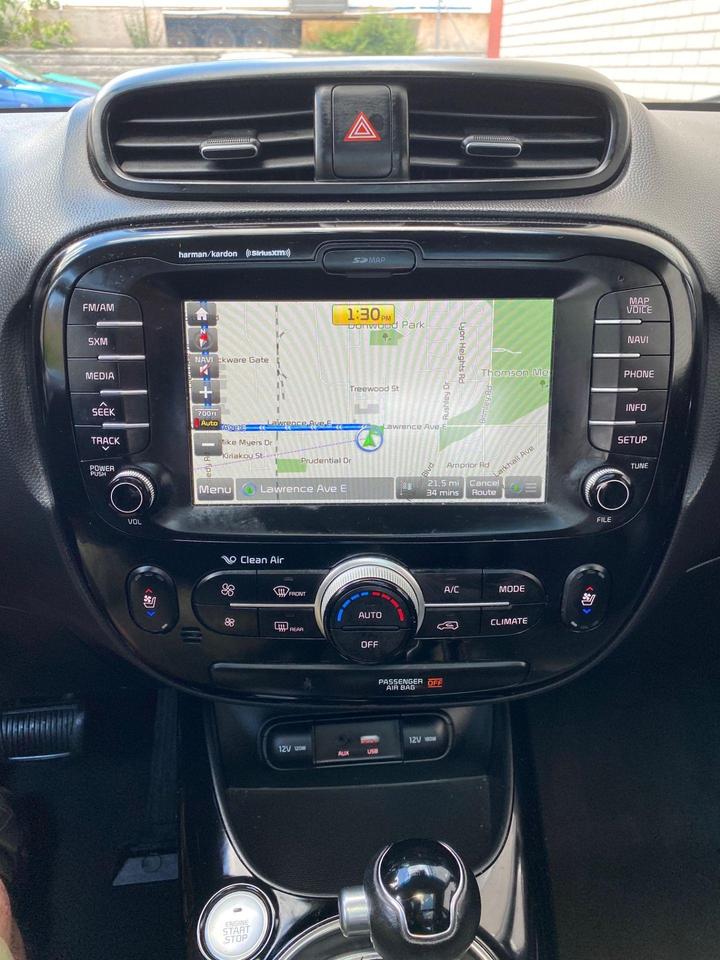 2017 Kia Soul Top of the line EX Tech! Low Milage! No Accidents! Photo