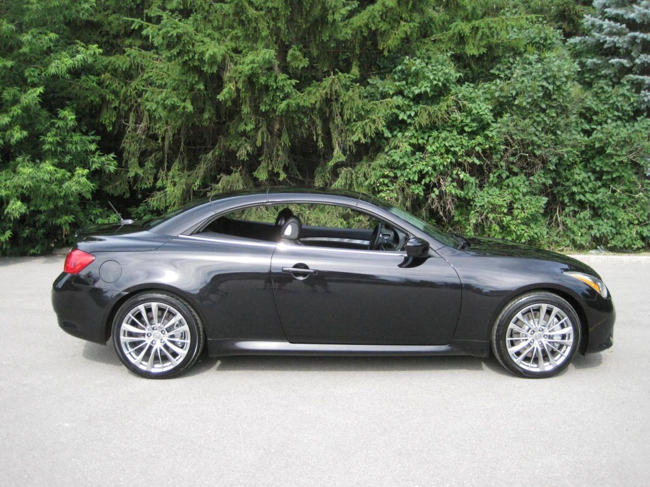 2013 Infiniti G37 Sport Convertible - Photo #9