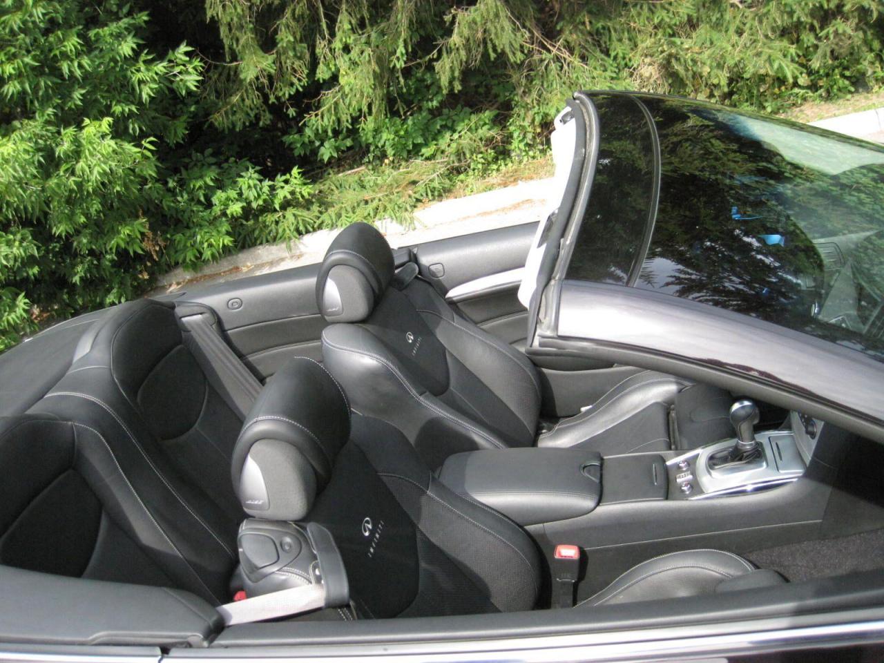 2013 Infiniti G37 Sport Convertible - Photo #11
