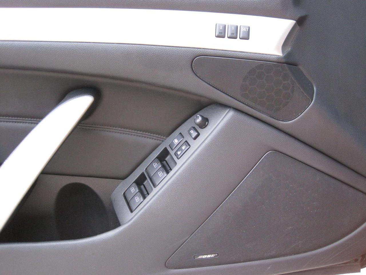 2013 Infiniti G37 Sport Convertible - Photo #13