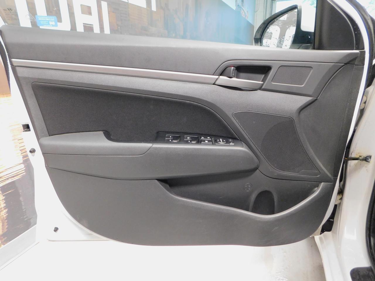 2017 Hyundai Elantra GL Photo