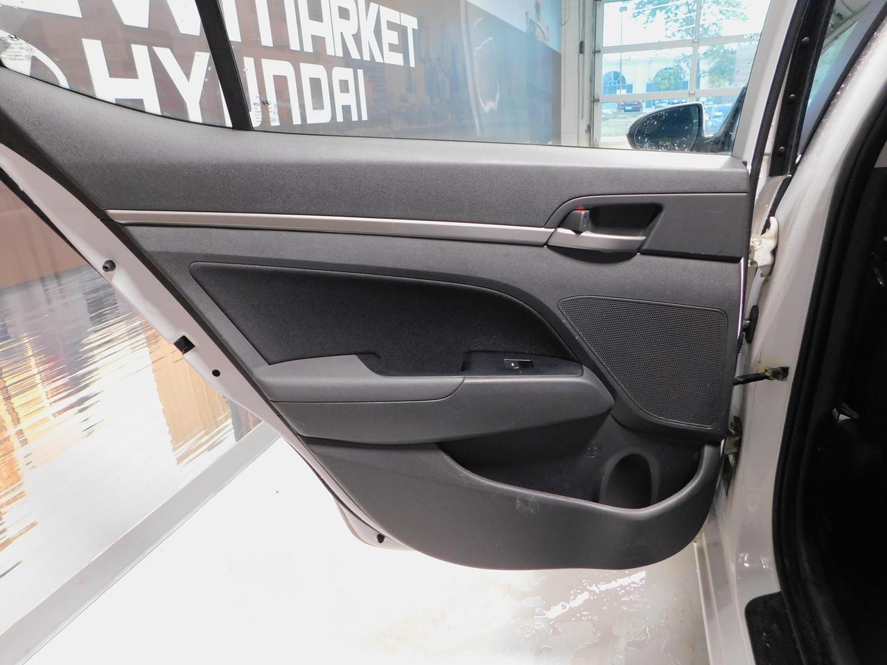 2017 Hyundai Elantra GL Photo