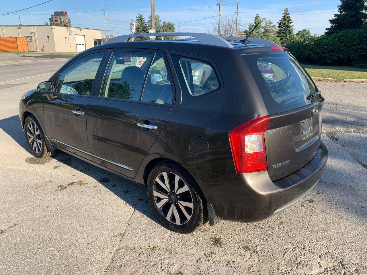 2011 Kia Rondo EX w/3rd Row,7pass,CERTIFIED,A/C,LOW KM’s Photo2