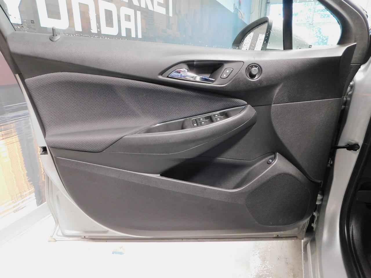 2019 Chevrolet Cruze LT+ Photo