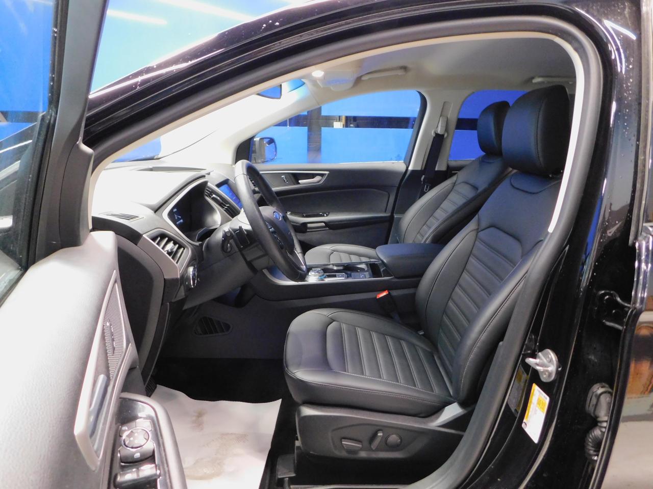 2020 Ford Edge SEL Navigation Leather Photo
