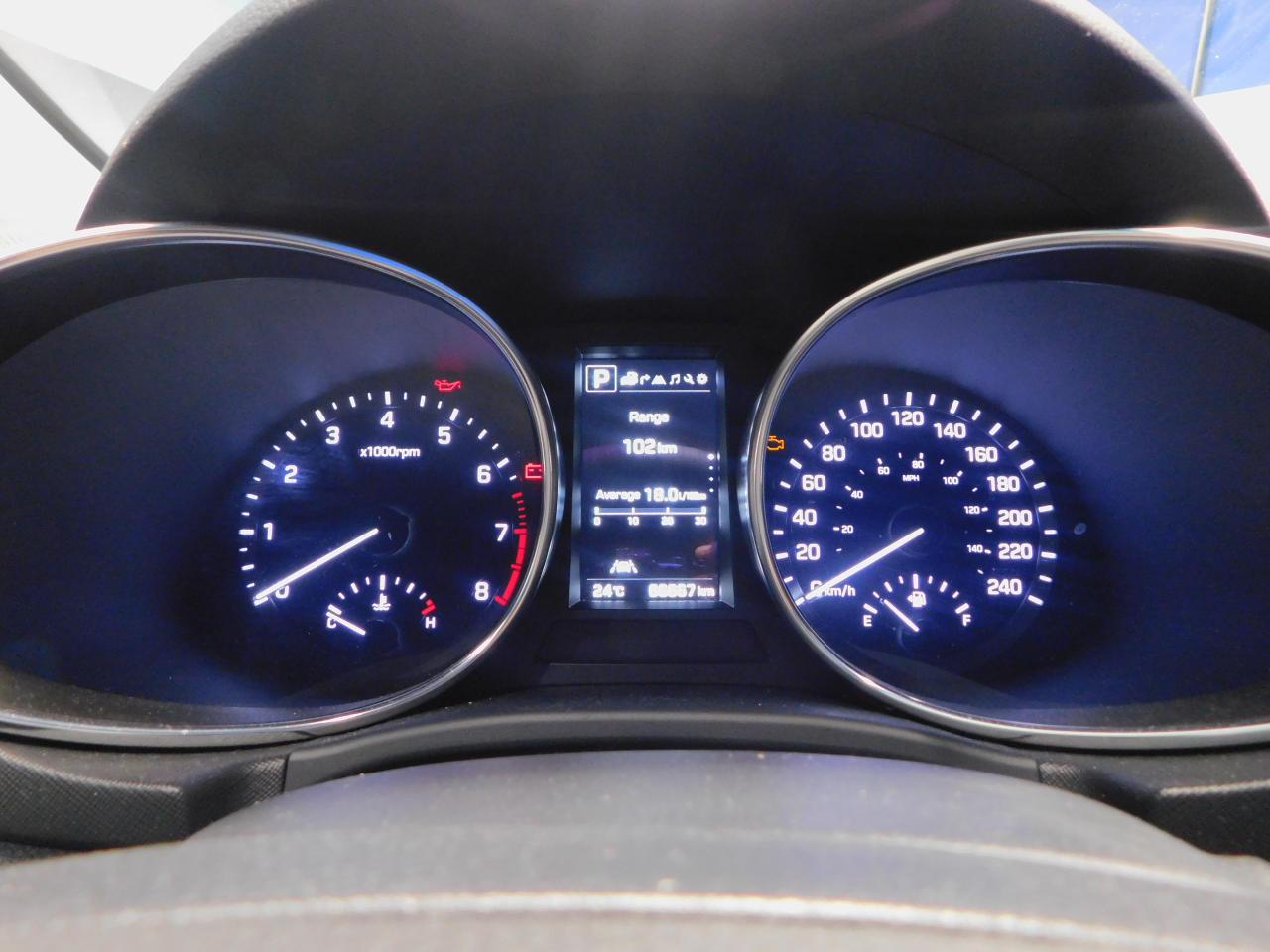 2017 Hyundai Santa Fe XL Ultimate Sunroof AWD Photo