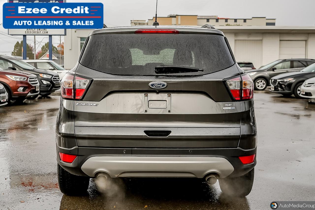 2017 Ford Escape SE Photo5