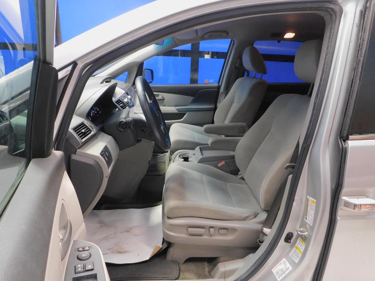 2012 Honda Odyssey EX Photo