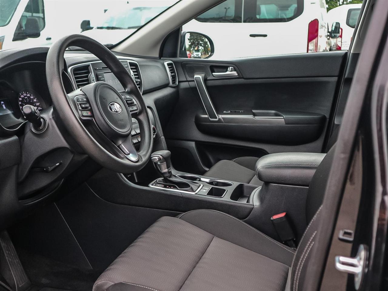 2019 Kia Sportage LX | TOUCH SCREEN| REV CAM| BLUETOOTH| MORE Photo