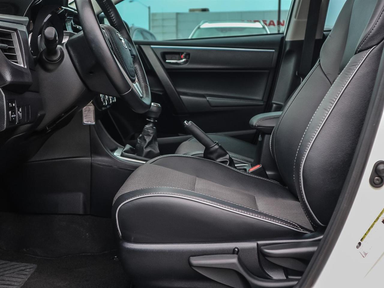 2016 Toyota Corolla S| HEATED SEATS| BLUETOOTH| TOUCH SCREEN Photo