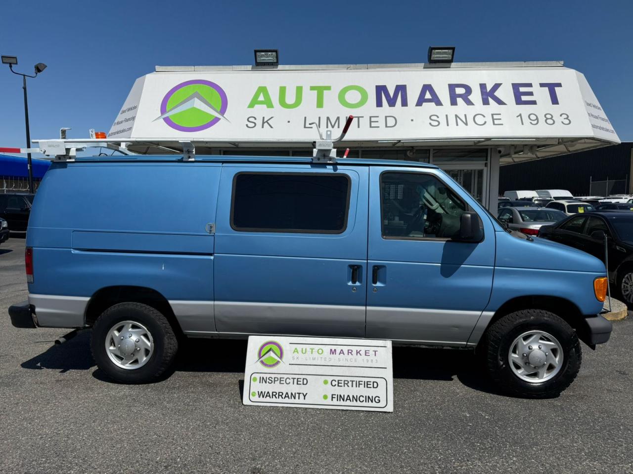 Used 2006 Ford Econoline E-250 LADDER RACK & SHELVING! INSPECTED W/BCAA MBRSHP & WRNTY! for sale in Langley, BC