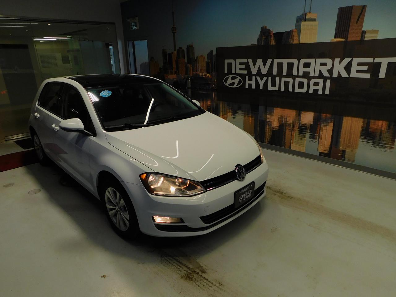 2015 Volkswagen Golf Trendline Sunroof! Leather! Alloys! Photo5