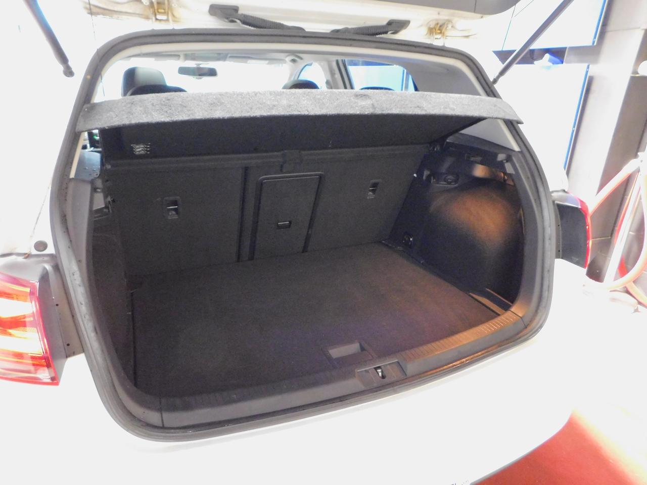 2015 Volkswagen Golf Trendline Sunroof! Leather! Alloys! Photo