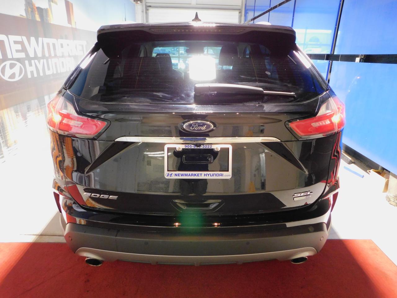 2020 Ford Edge SEL Photo