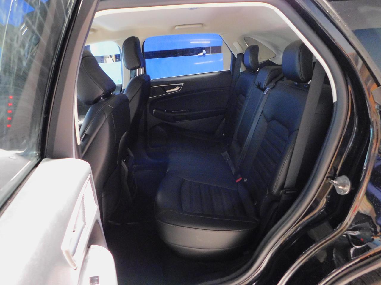 2020 Ford Edge SEL Photo