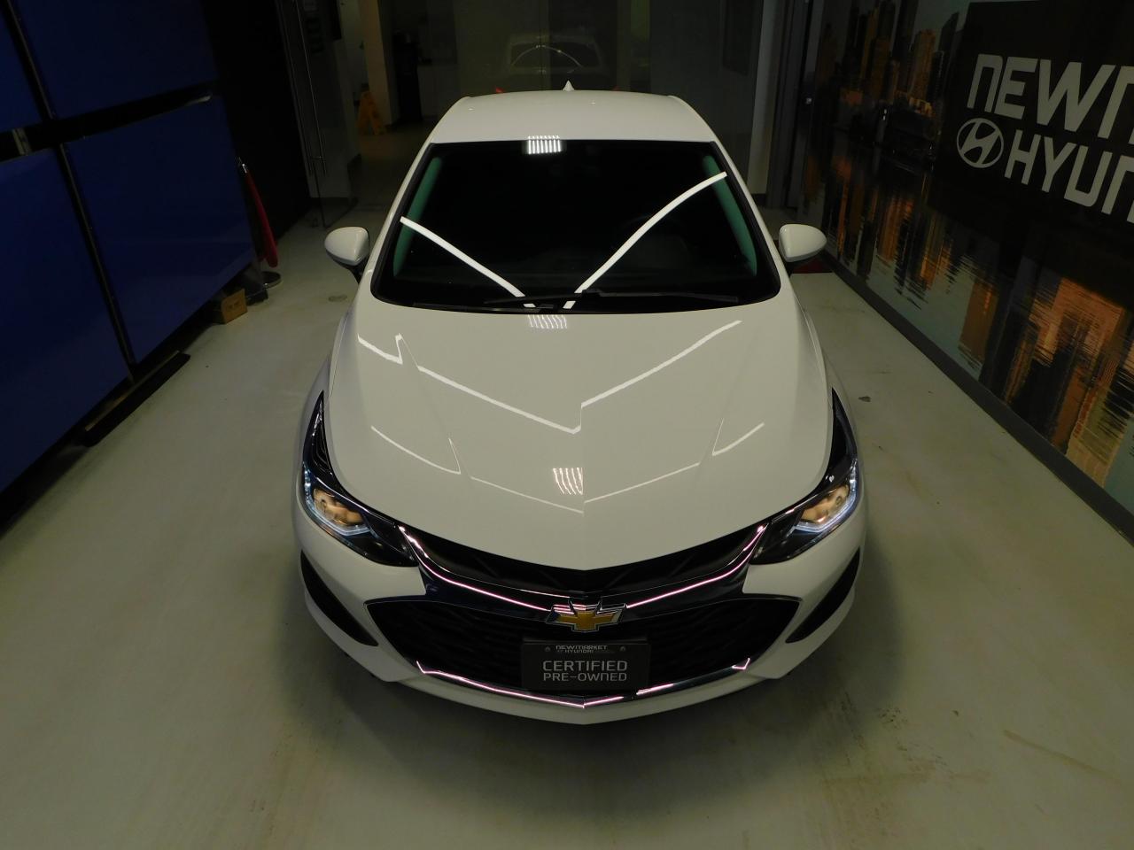 2019 Chevrolet Cruze LT Photo3