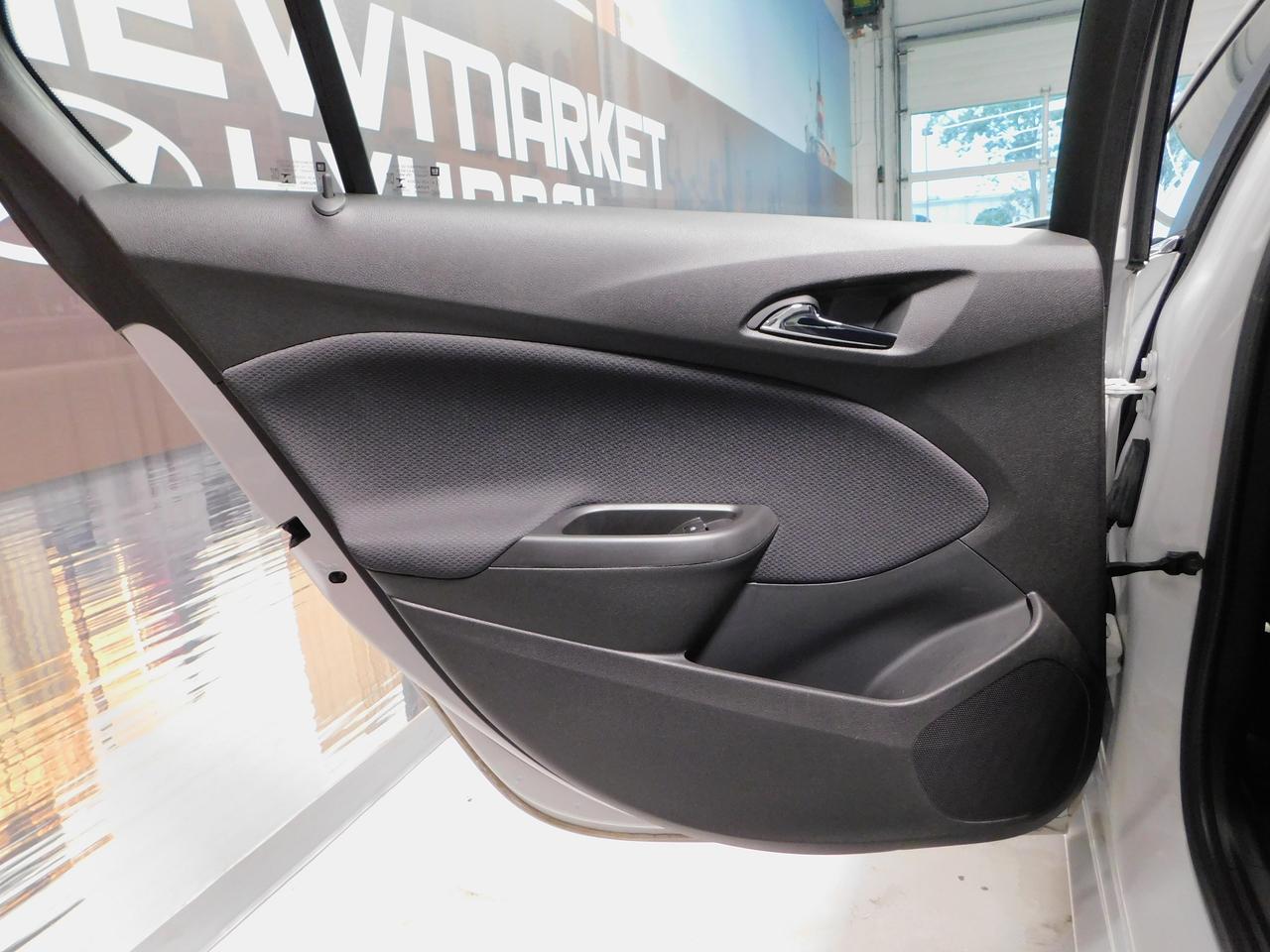 2019 Chevrolet Cruze LT Photo
